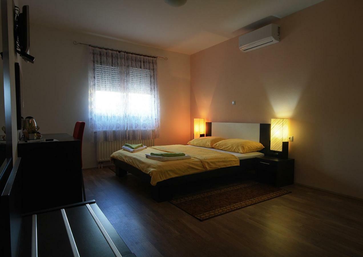 Guest House Buncic Rooms & Apartments Slunj Buitenkant foto